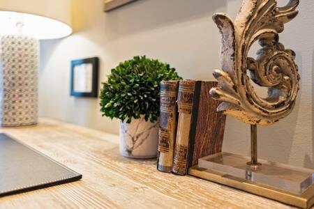 Hip Urban Loft - Small Town Charm - 124 Lofts #1 West Dundee Экстерьер фото